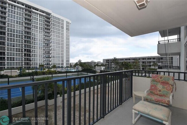 Building Photo - 525 N Ocean Blvd