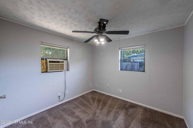 Building Photo - 777 La Marche Dr