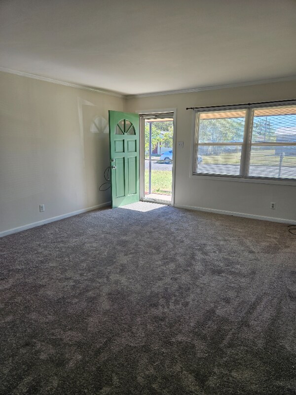 Building Photo - 2630 Jomar St