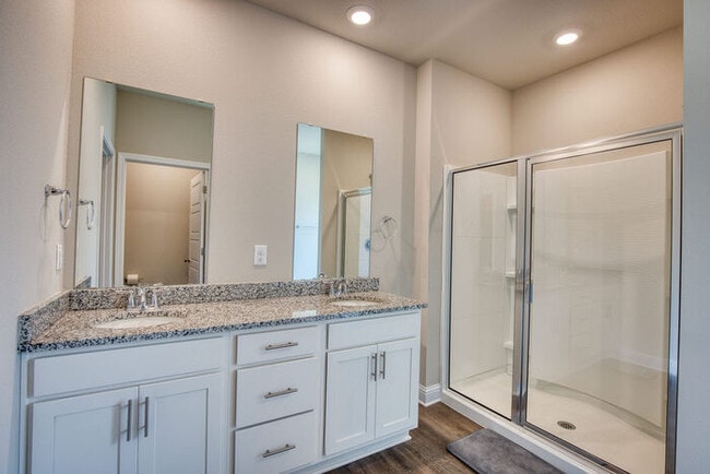 Building Photo - 5458 Leeds Ln