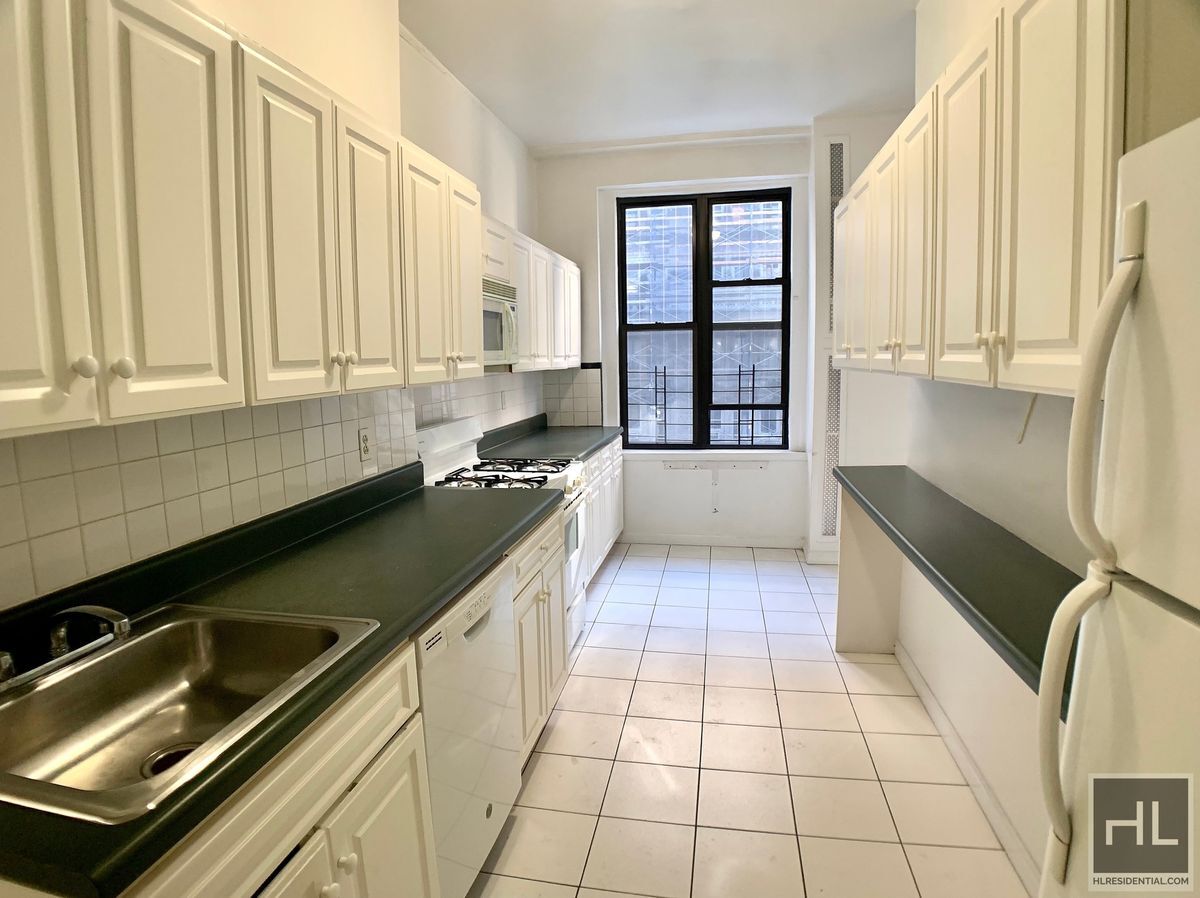 Building Photo - WEST 58 STREET