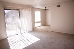 Building Photo - Huntingwood Apartments