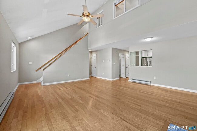 Building Photo - 187 Lovers Ln