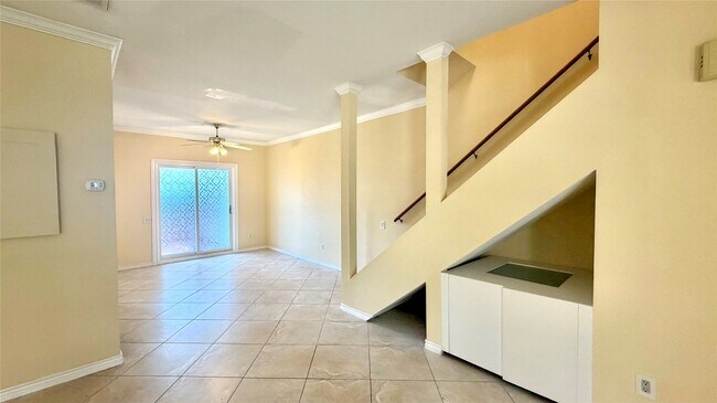 Building Photo - 11710 Southlake Dr