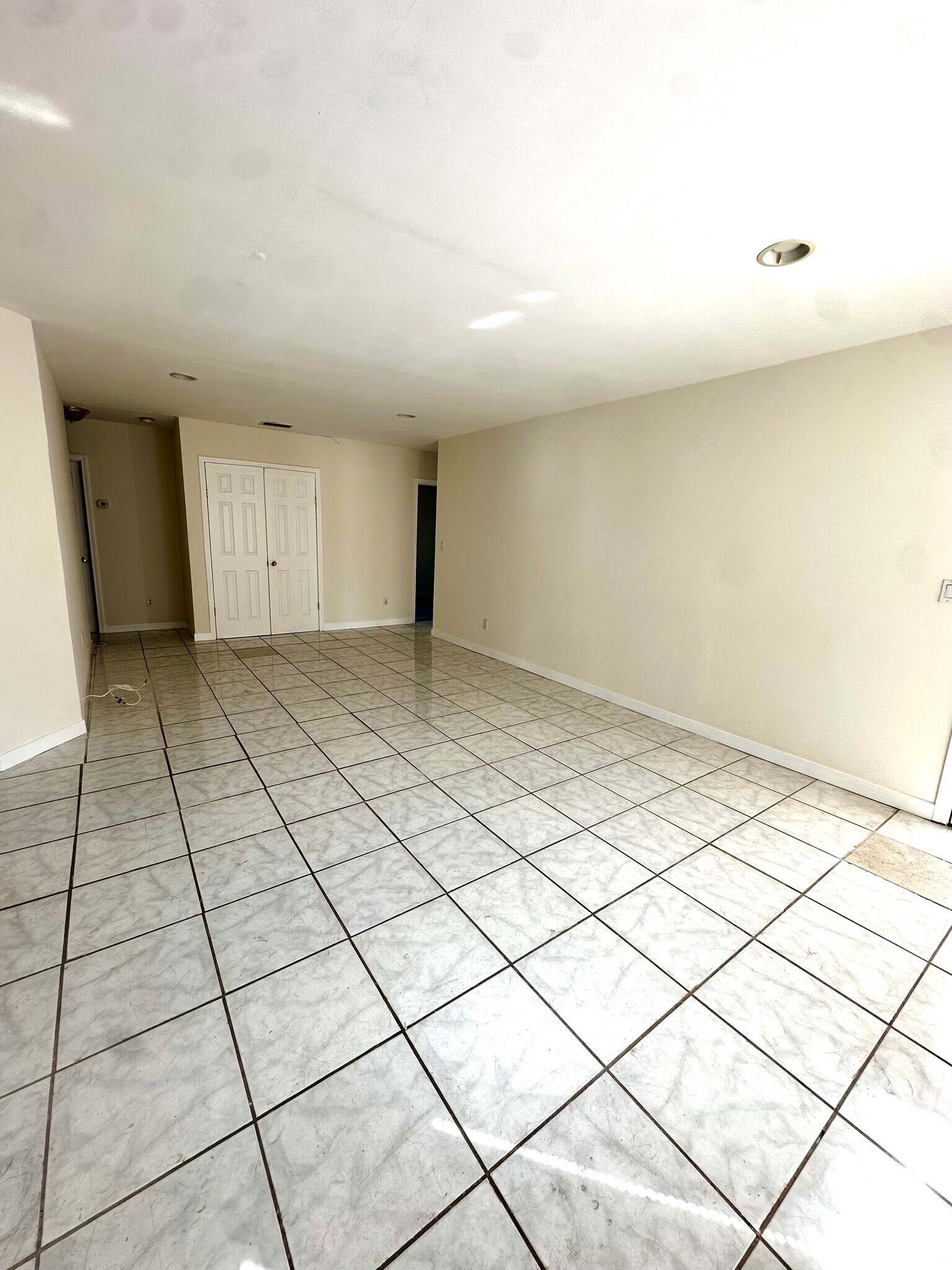 Building Photo - 14684 Nurmi St