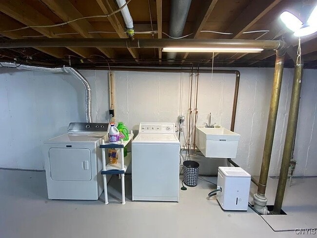 Building Photo - 1318 Ashton Rd