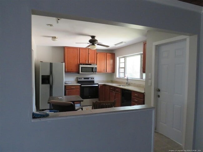 Building Photo - 600 Faison Ave