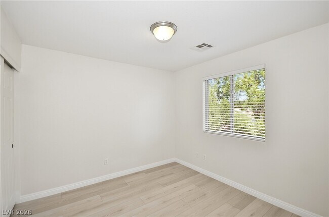 Building Photo - 4218 S Sugar Dr