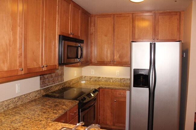 Building Photo - 105-UNIT CHRISTINA LANDING DR, 1703