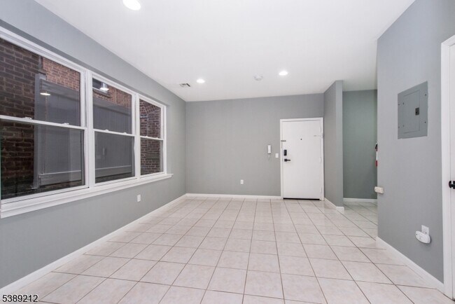 Building Photo - 1878 Springfield Ave