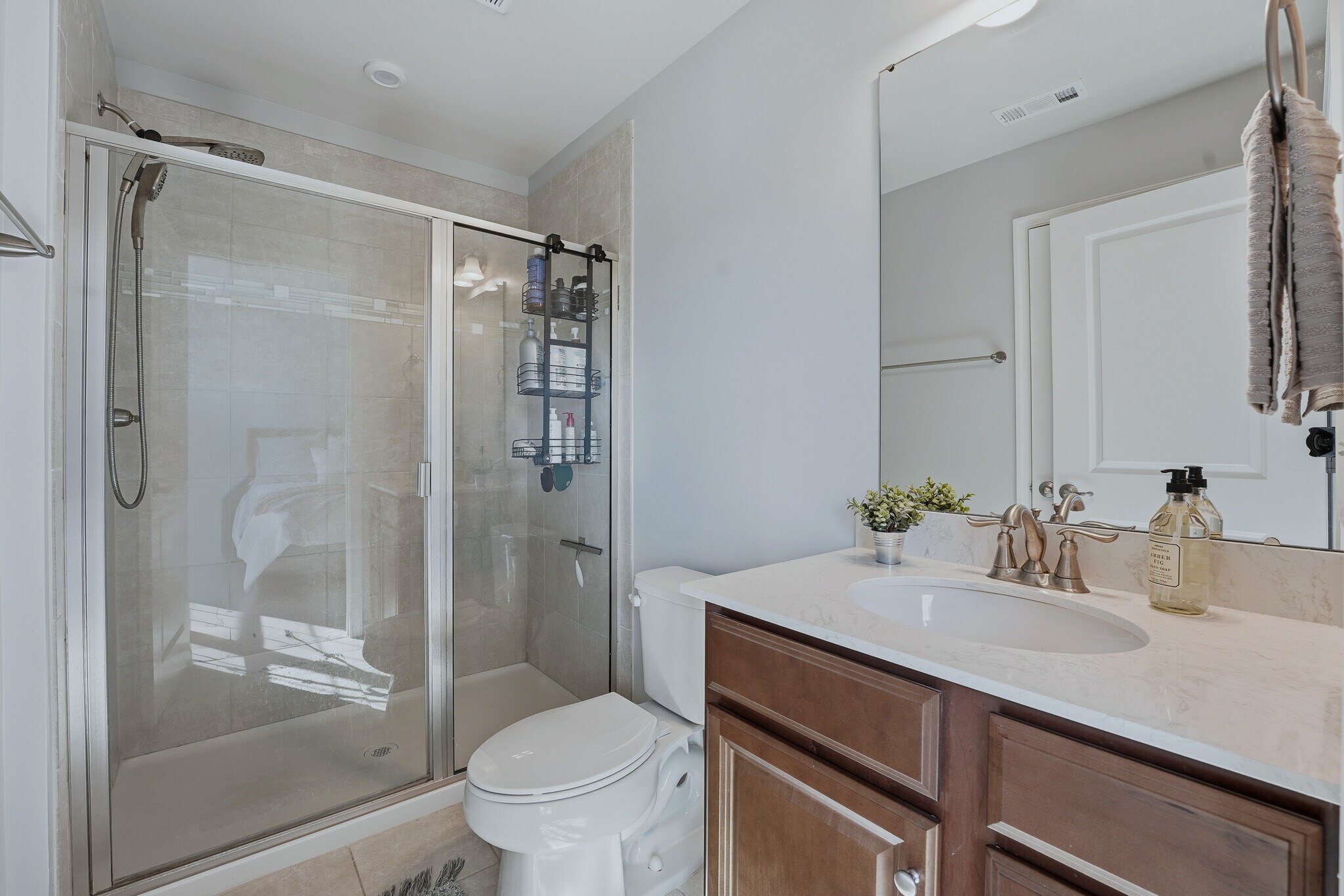 Building Photo - 838 Dean Dr