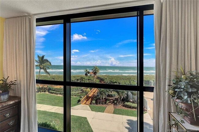Building Photo - 10410 S Ocean Dr
