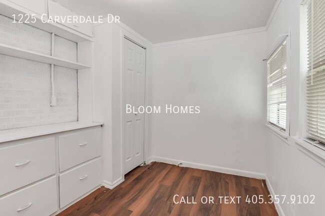 Building Photo - 1225 Carverdale Dr