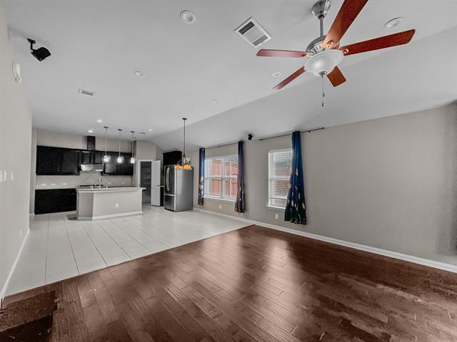 Building Photo - 3205 Ridgeway Dr