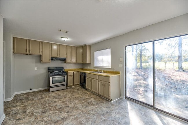 Building Photo - 160 Beeson Ave