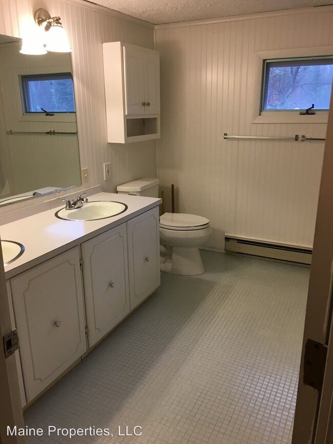 Building Photo - 2 br, 2 bath House - 1 Bonny Eagle Pond Road