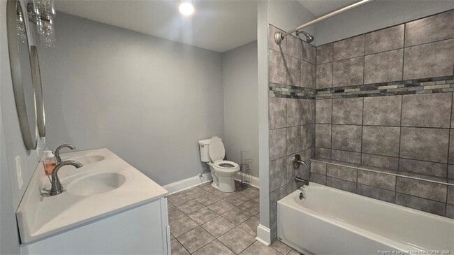Building Photo - 506 Roxie Ave