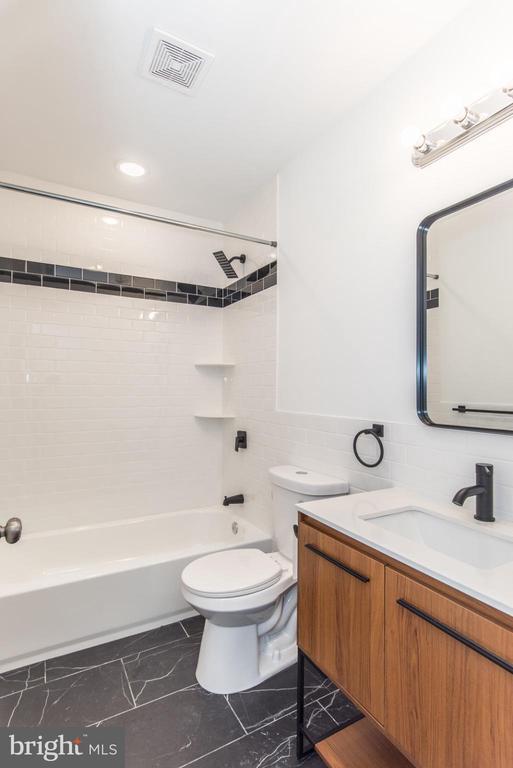 Building Photo - 315 N Preston St