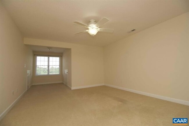 Building Photo - 121 Bryant Dr