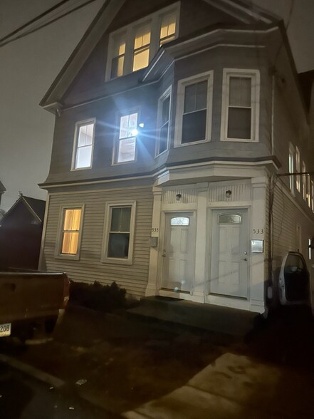 Building Photo - 533 3rd Ave