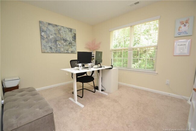 Building Photo - 3115 Manhasset Ln