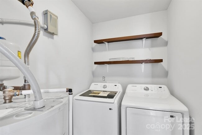 Building Photo - 12116 Honor Guard Ave