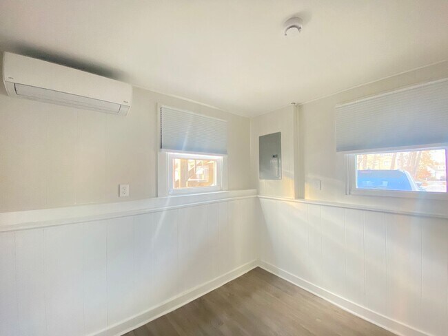 Building Photo - 30 Thorwald Ave