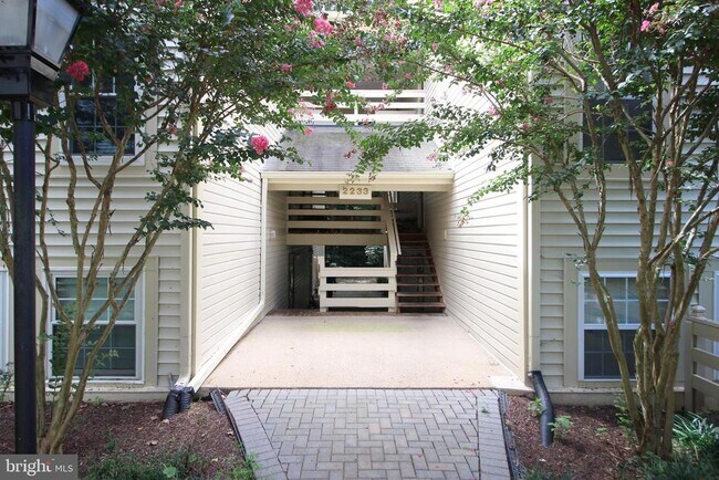 Primary Photo - 2233 Lovedale Ln