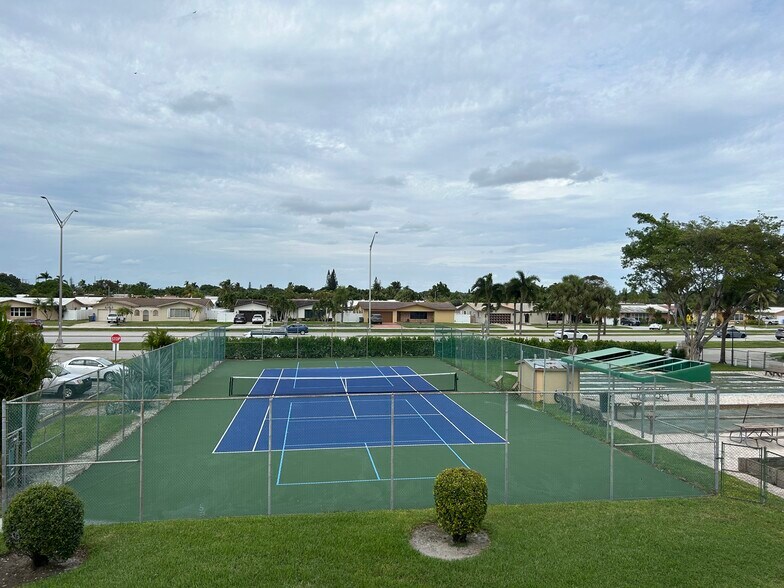 tennis - 6770 Royal Palm Blvd