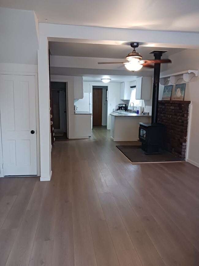 Building Photo - 508 NW C St