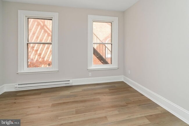 Building Photo - 243 Chestnut St