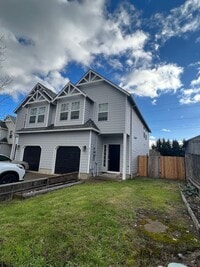 Building Photo - 3-bedroom 2 1/2-bathroom duplex