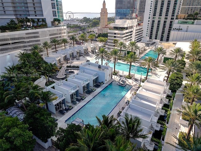 Building Photo - 851 NE 1st Ave