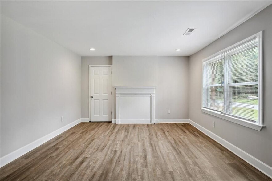 Building Photo - 1641 Sandtown Rd SW