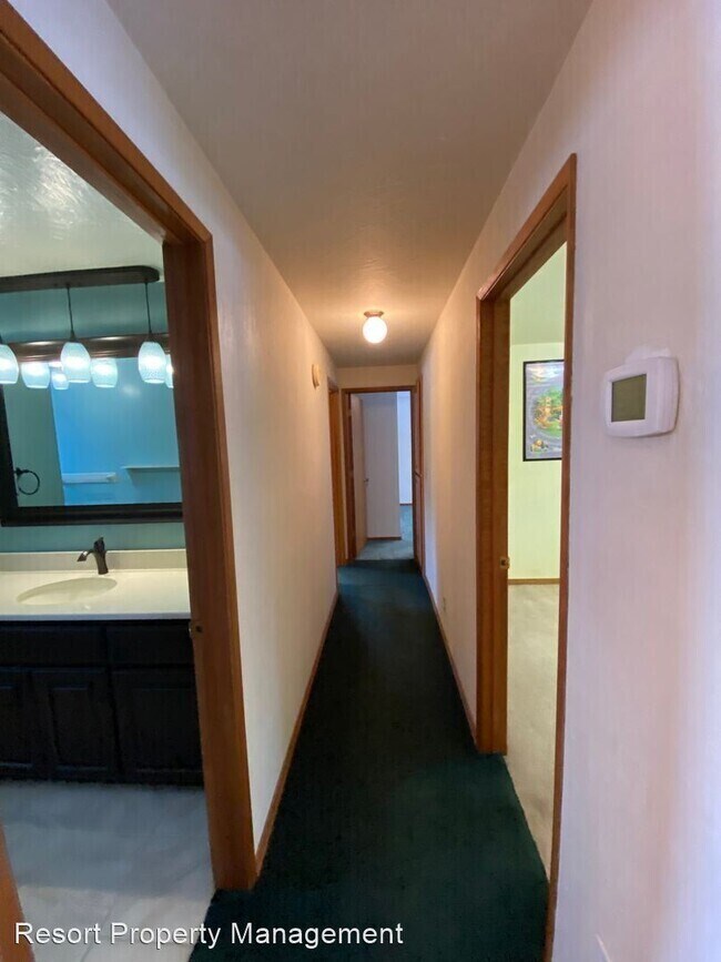 Building Photo - 9559 W Prairie Ave