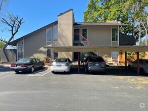 Building Photo - Pleasant Hill 2 bedroom 2 bath condo w/fre...