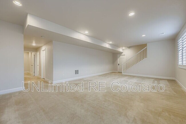 Building Photo - 6782 Petunia Pl