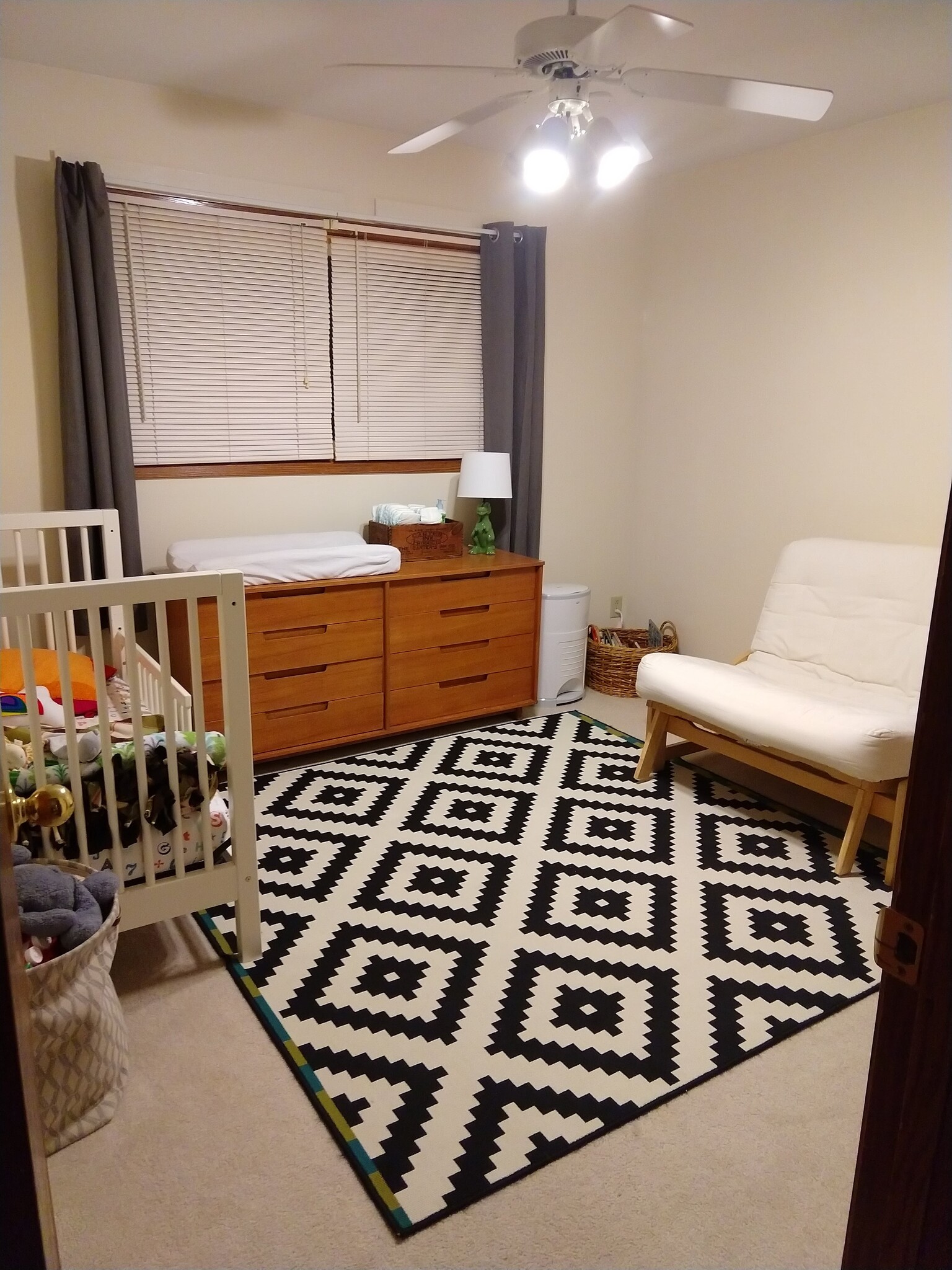 #1 - 5202 Schofield St