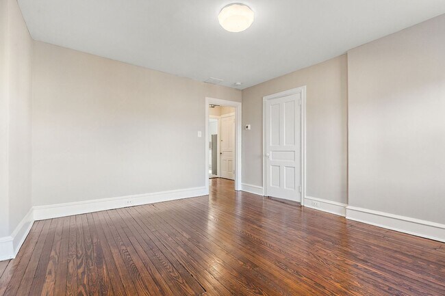 Building Photo - 1614 N Broom St