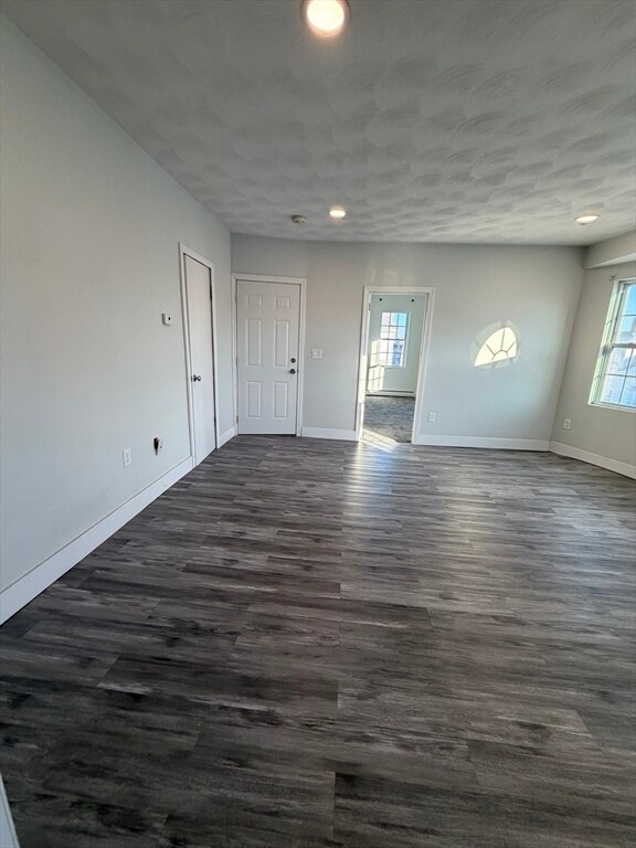 Building Photo - 539-541-541 N Front St