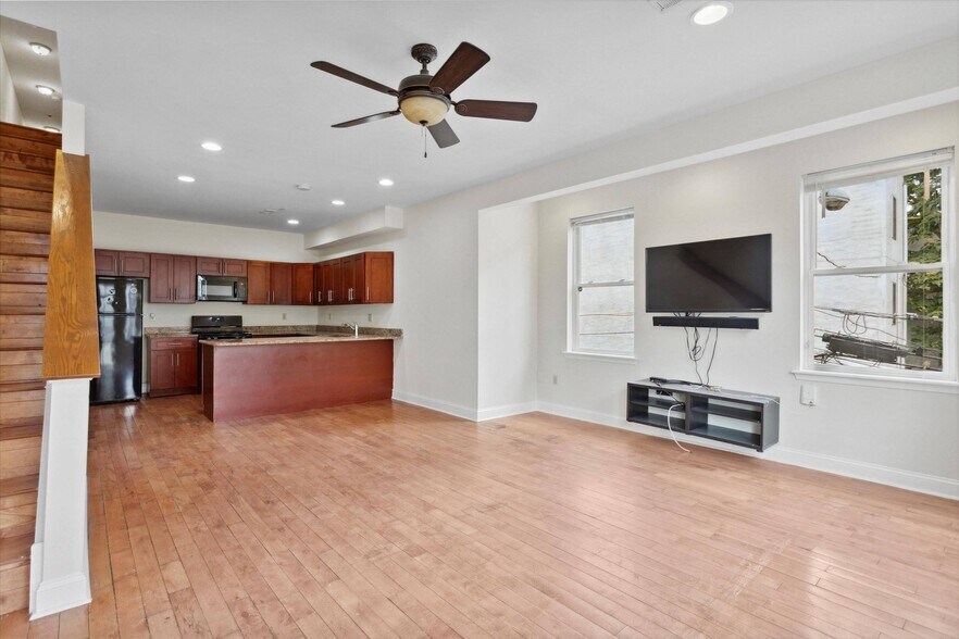 Building Photo - 1935 N 18th St