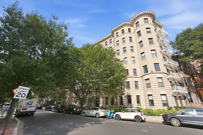 Building Photo - 1115 12th St NW
