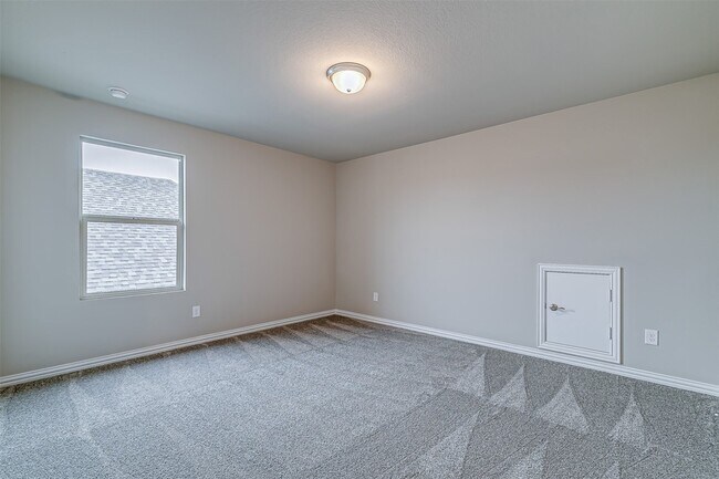 Building Photo - 337 Edmund Ln