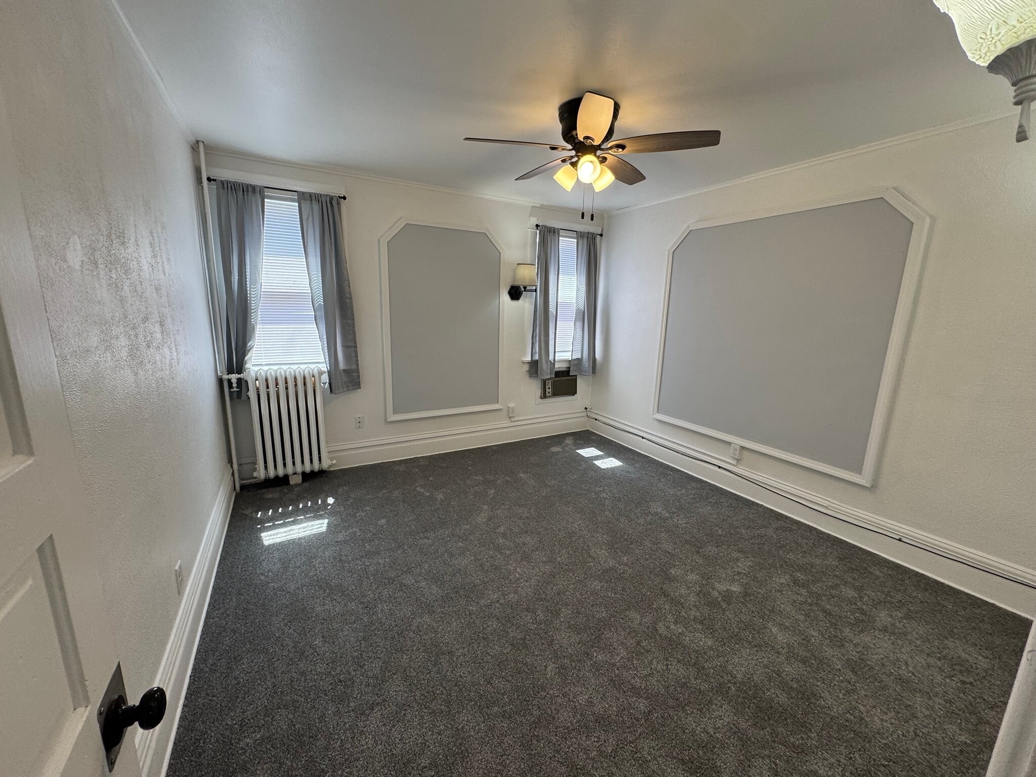 Building Photo - 1210 S Cornelia St