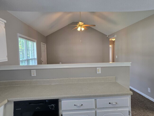 Building Photo - Charming 3-Bedroom Retreat at the End of t...