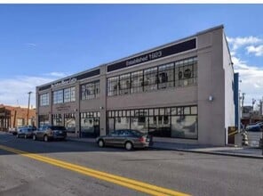 Building Photo - Downtown Living: 1 Bdrm/1 Bath Condo in Fulton Motor Lofts with reserved parking! Available Now!