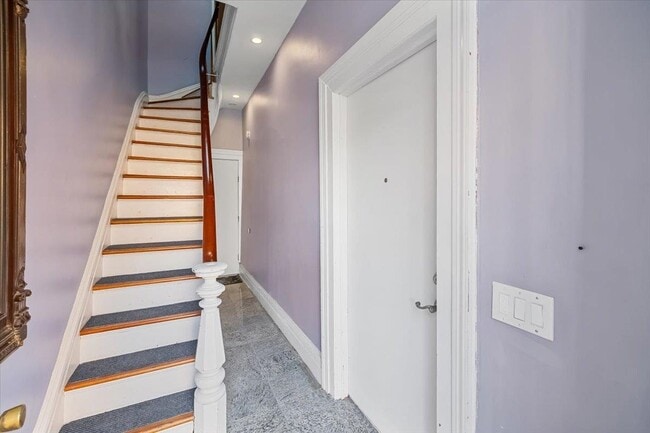 Building Photo - 259 7th St