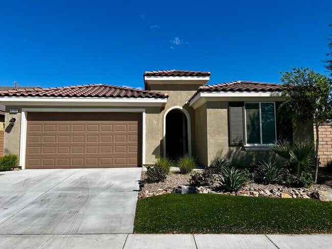 Building Photo - 43930 Arancia Way