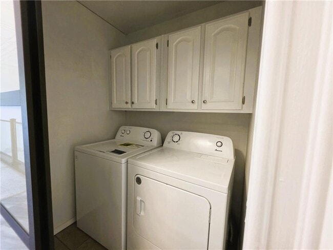 Building Photo - 26 Annette Ln