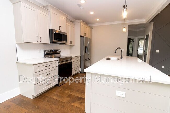 Building Photo - 2760 Ridge Park Dr